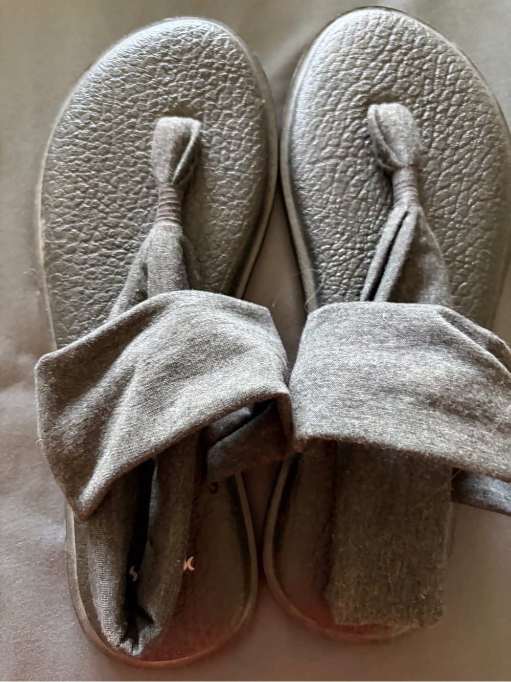 Sanuk Gray Knot-Toe Fabric Sandals